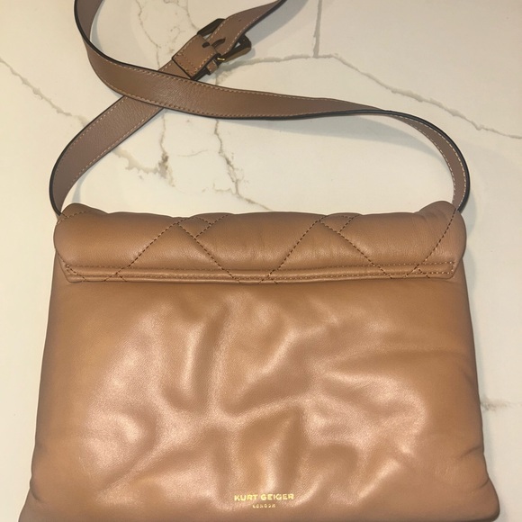 Kurt Geiger quilted lamb skin leather pillow bag in beautiful tan - Picture 6 of 9